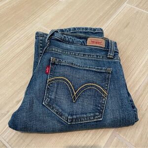 Women’s Levi's Blue Denim 524 Jeans - Super low rise skinny jean